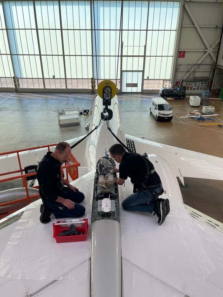 Nomad Technics installs a Ka-Band System on a Bombardier Global 6000